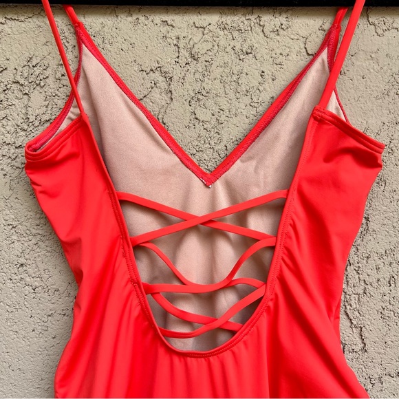 Vyd One Piece Swimsuit Bathing Suit Red Crisscross Back Spaghetti Straps Small - Picture 4 of 4